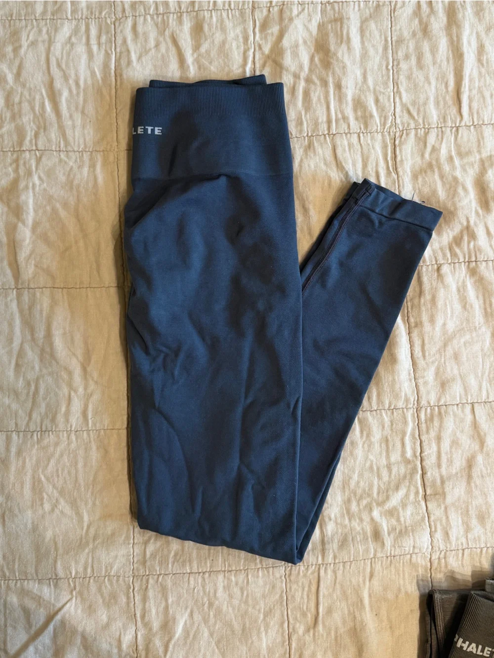 Alphalete Amplify Leggings Bundle – Women’s Medium - Picture 8 of 11